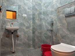 Satya Nikunj INN