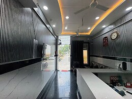 Satya Nikunj INN
