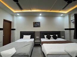 Satya Nikunj INN