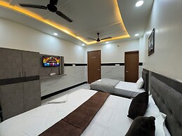 Satya Nikunj INN