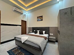 Satya Nikunj INN