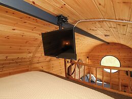 Bugley Pools Hideaway