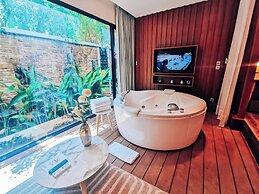 Pool Suite Chiang Mai By 59 Team