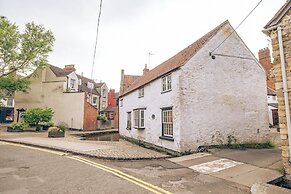 Cozy Cotswolds Retreat in Dursley