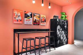 Moxy Verona