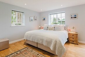 Idyllic Countryside Cottage