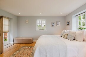 Idyllic Countryside Cottage
