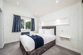 Paddock Lodges Deluxe 3 Bed Chalet