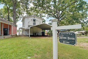 'lakeside Haven' w/ Deck & Views in Jefferson!