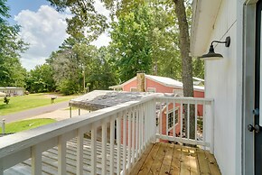 'lakeside Haven' w/ Deck & Views in Jefferson!