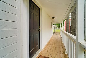 'lakeside Haven' w/ Deck & Views in Jefferson!