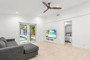 Villa Miami Poolside Paradise