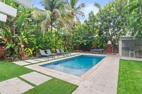 Villa Miami Poolside Paradise