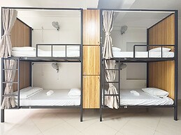 RAW Hostel - Tour & Motorbikes Rental