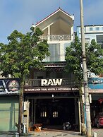 RAW Hostel - Tour & Motorbikes Rental