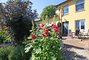 Luxuriose Ferienwohnung mit Terrasse, Wiek