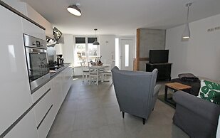 Luxuriose Ferienwohnung mit Terrasse, Wiek