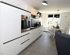 Luxuriose Ferienwohnung mit Terrasse, Wiek