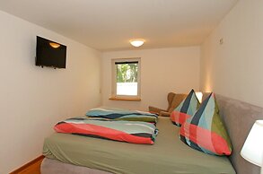 Luxuriose Ferienwohnung mit Terrasse, Wiek