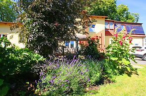 Luxuriose Ferienwohnung mit Terrasse, Wiek