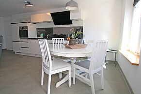 Luxuriose Ferienwohnung mit Terrasse, Wiek