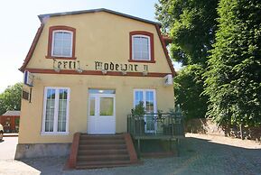 Luxuriose Ferienwohnung mit Terrasse, Wiek