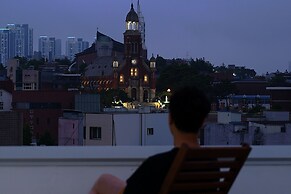 LETO HOUSE