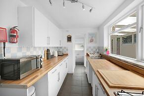 Charming 3 Bed House at Blakes Cottages