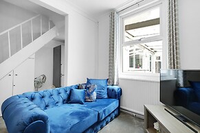 Charming 3 Bed House at Blakes Cottages