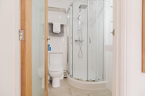 Stylish Townhouse Annexe Cheltenham