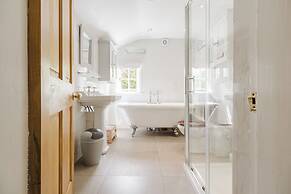 Stylish Townhouse Annexe Cheltenham
