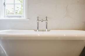 Stylish Townhouse Annexe Cheltenham