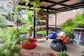 Yuppi Hippi Hideout