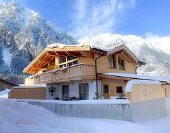 Chalet Lessner - Pure Design & Tranquility