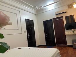 Sword Lake hostel and Spa