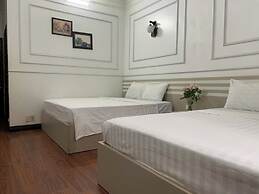 Sword Lake hostel and Spa