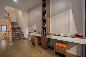 T P Villa