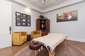 The Benchmark Inn