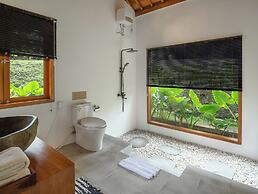 Tebola Joglo Villas