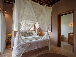 Tebola Joglo Villas