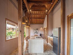 Tebola Joglo Villas