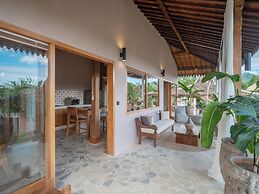 Tebola Joglo Villas