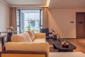 Yi Nian Fangcun Hotel