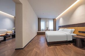 Yi Nian Fangcun Hotel