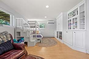 Lakeview Bliss Limit 8 3 Bedroom Villa