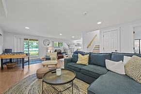Lakeview Bliss Limit 8 3 Bedroom Villa