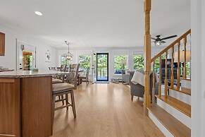 Lakeview Bliss Limit 8 3 Bedroom Villa