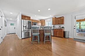 Lakeview Bliss Limit 8 3 Bedroom Villa