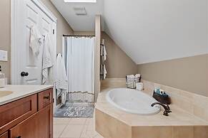 Lakeview Bliss Limit 8 3 Bedroom Villa