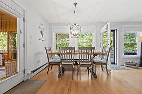 Lakeview Bliss Limit 8 3 Bedroom Villa